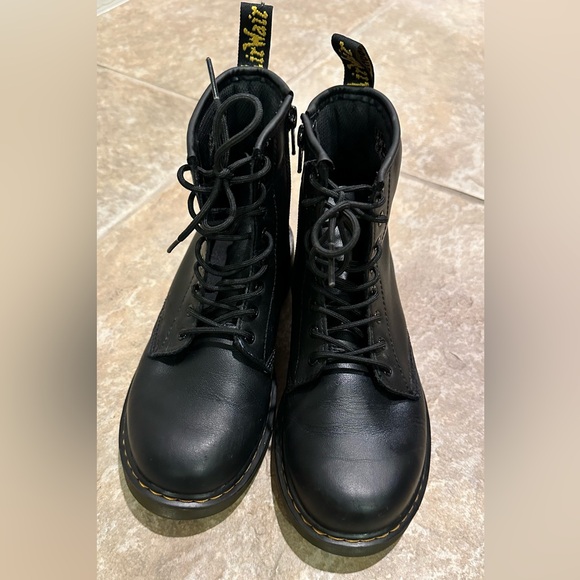 Dr. Martens - Picture 7 of 8